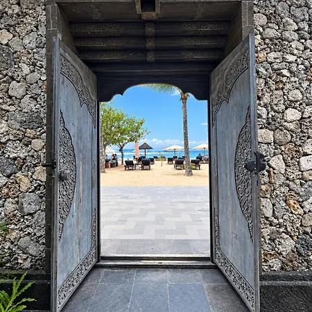 Villa Pantai Karang